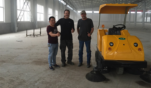 美华恒达外企机械厂采购合美驾驶式扫地机