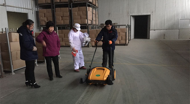 正确使用工业扫地机的方法